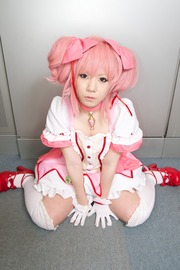 110505-coshol2-cos-256