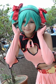 20111101-PF-COS-171