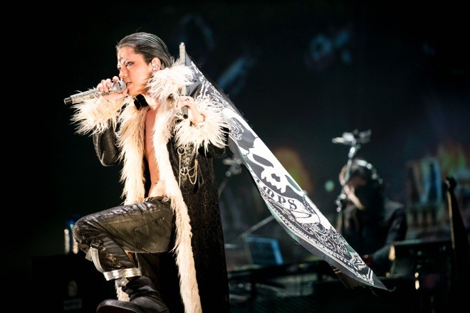 Hydeさん 遂に Hunter Hunter のクロロコスを披露 アサガヲblog Hydeさん 遂に Hunter Hunter のクロロコスを披露 アサガヲblog