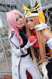 20111101-PF-COS-174