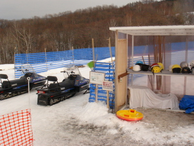 雪の村5モービル