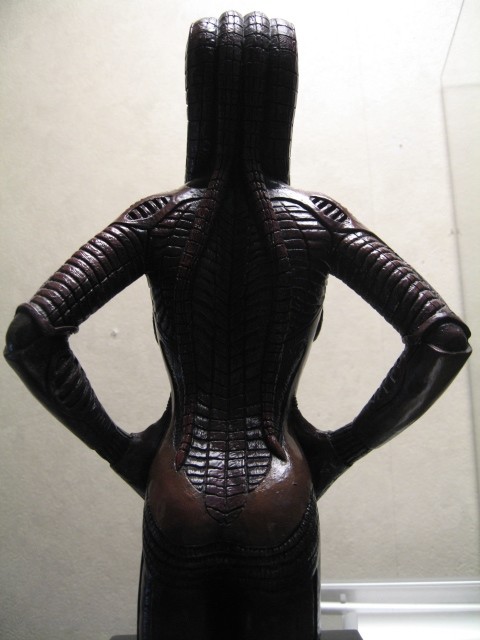 スピーシーズ サラ : オトナのオモチャ