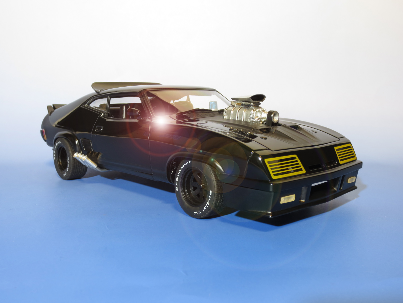 1/18 MADMAX マッドマックス トウカッター 鉄馬Z900RS Z1改造