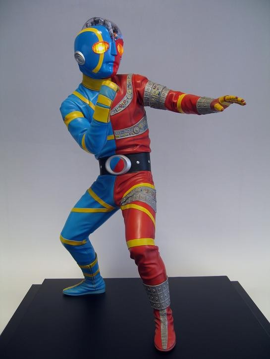 レア　海洋堂　メガソフビ　人造人間キカイダー完成品 レア 海洋堂 メガソフビ 人造人間キカイダー完成品 海洋堂