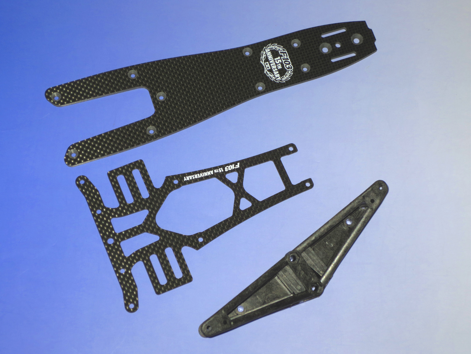 タミヤ F103 15TH アニバーサリーシャシーキット : オトナのオモチャ