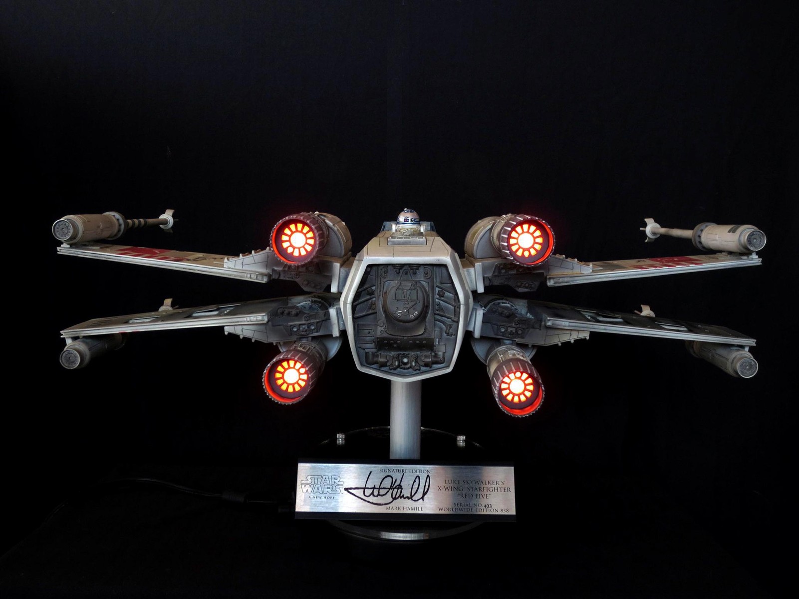eFx Luke SKYWALKWE'S X-WING STARFIGHTER RED FIVE : オトナのオモチャ
