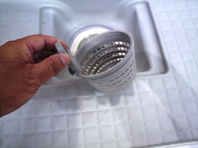 お湯を抜くたび勝手にきれい くるりんポイ排水口 アサクラハウス 水まわりマイスターのブログ お湯を抜くたび勝手にきれい くるりんポイ排水口 アサクラハウス 水まわりマイスターのブログ