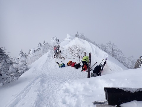 １００　東から山頂