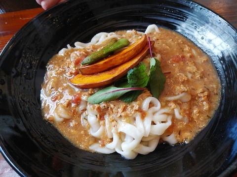 ２　鶏挽肉のカレーうどん