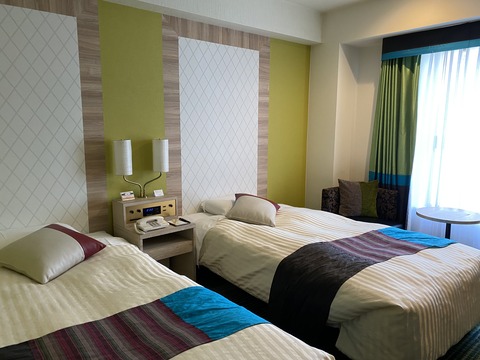 E7FD9256-2C45-47DA-B969-2D3A49E6B2EB