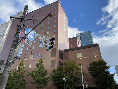 6B17EC1A-4E22-46B9-B05A-7DE6259B4527