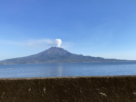 6B06A4BA-78CE-4FBB-ADA6-C8468B38613B