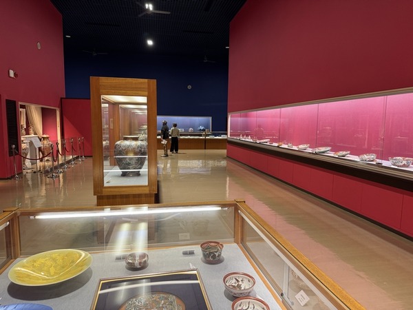 能美市九谷焼美術館