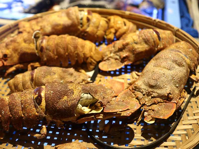 那覇の魚介料理の人気店 ちゅらさん亭 秘密のケンミンshowでも紹介されたイカスミカレー あさぴーのおいしい独り言
