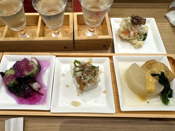 金沢駅あんと西1F「SAKE食堂by農口尚彦研究所」リサイタルの後で遅めの