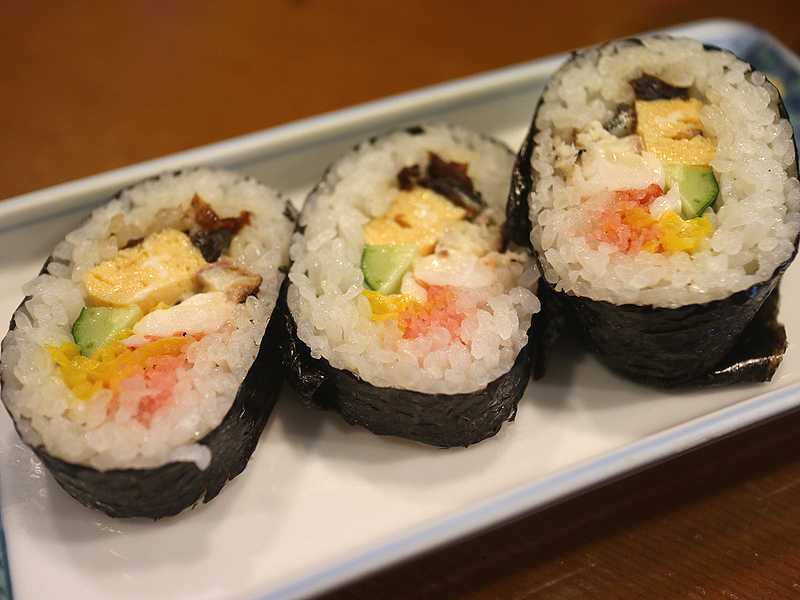 野々市の住宅街の一角にひっそりとある ゑまひ寿し 上にぎり寿し定食はお店オリジナルの ゑまひ巻 付き あさぴーのおいしい独り言 野々市の住宅街の一角にひっそりとある ゑまひ寿し 上にぎり寿し定食はお店オリジナルの ゑまひ巻 付き あさぴーのおいしい独り言