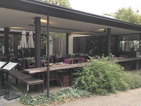 アイヴィープレイス