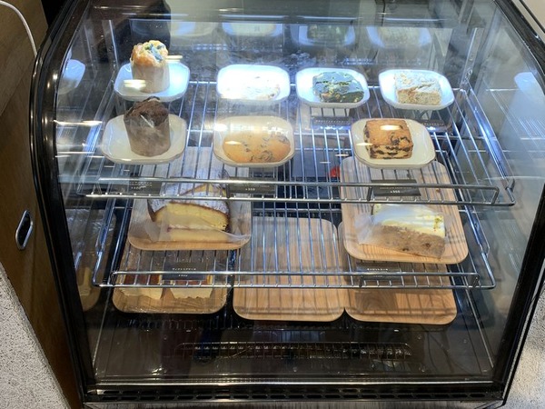 UNI COFFEE ROASTERY (13)