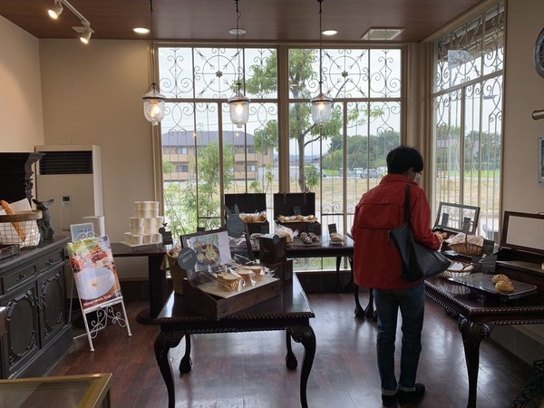 ヴィッキー ブレッド  (15)