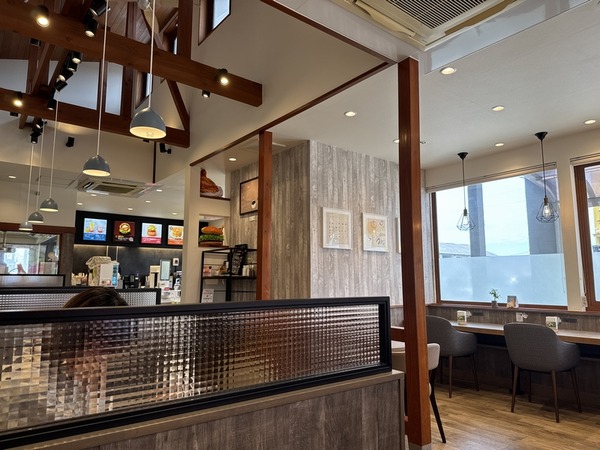 モスバーガー小松大領店 (4)