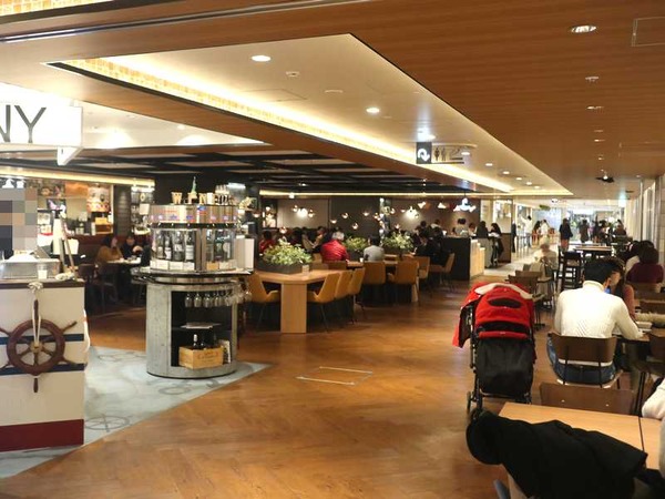 ウメダフードホール (3)