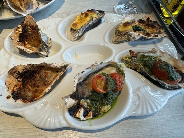 8TH SEA OYSTER Bar (20)