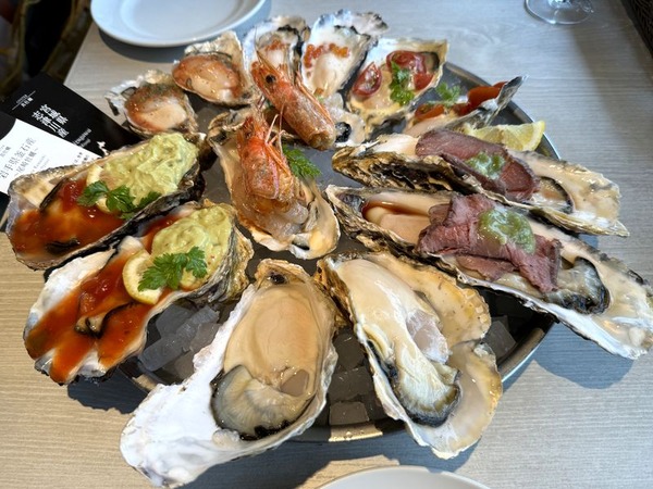 8TH SEA OYSTER Bar (13)