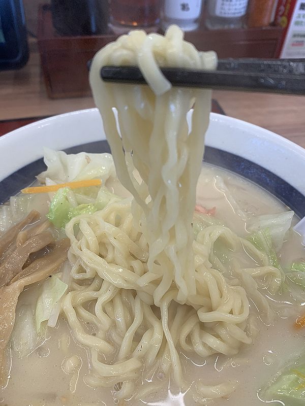 8番らーめん (4)