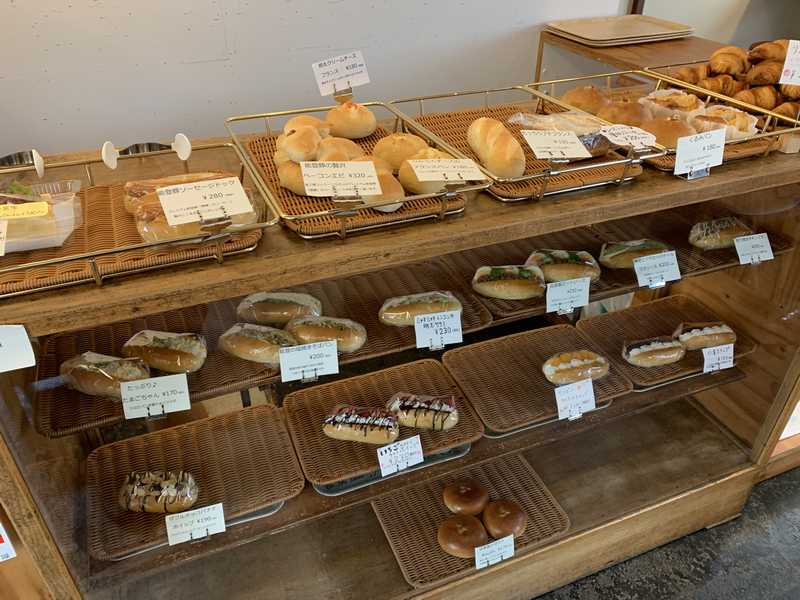 小松市中海町 Panetteria ひなたパン に再訪して２種類のカレーパンとナッツとドライフルーツパンを買う あさぴーのおいしい独り言