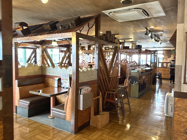 びっくりドンキー 小松店 (2)