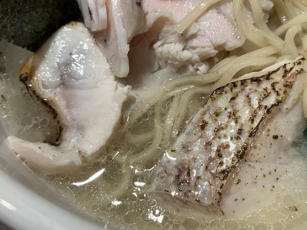 真鯛らーめん 麺魚 (9)