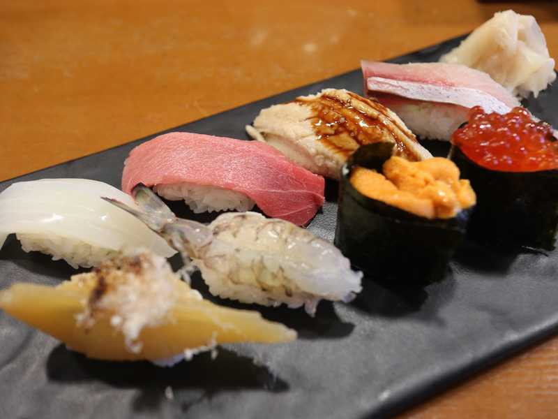 野々市の住宅街の一角にひっそりとある ゑまひ寿し 上にぎり寿し定食はお店オリジナルの ゑまひ巻 付き あさぴーのおいしい独り言 野々市の住宅街の一角にひっそりとある ゑまひ寿し 上にぎり寿し定食はお店オリジナルの ゑまひ巻 付き あさぴーのおいしい独り言