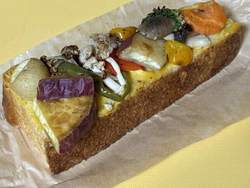 昨日に引き続き八百屋の「堀他」のパン屋さんは金沢市野田「HORITAPAN