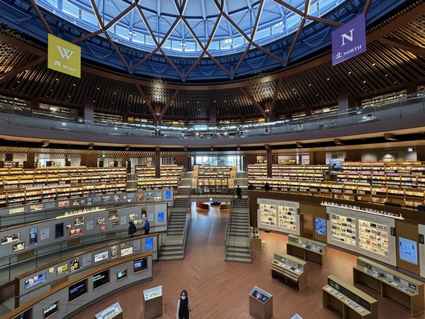 石川県立図書館 (9)