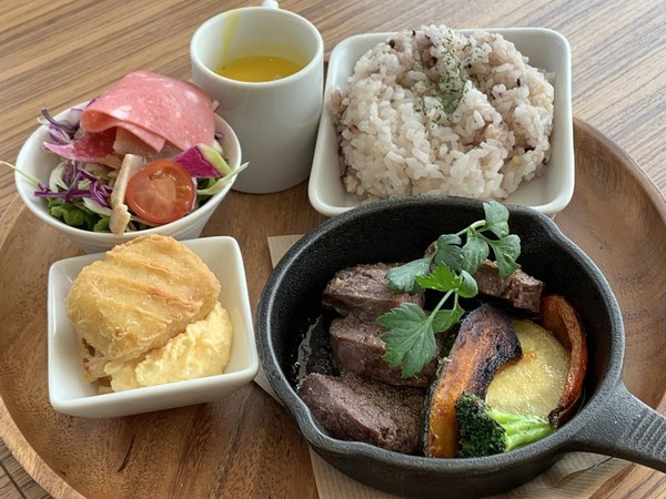 ヒルズテラス (13)
