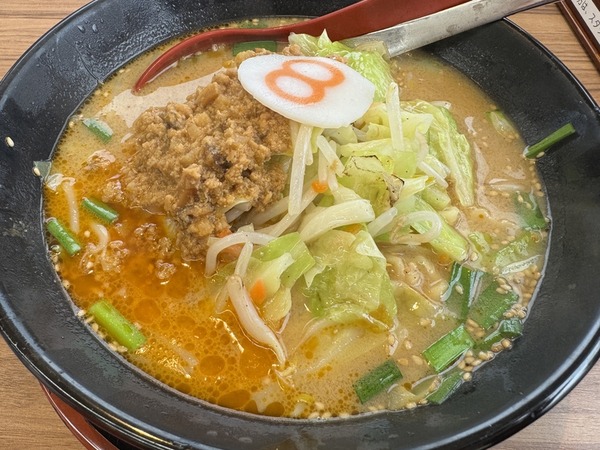 ８番らーめん (7)