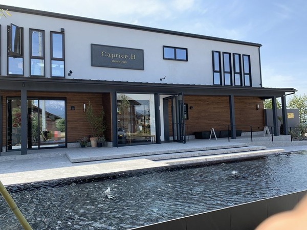 カプリス エイチ (2)