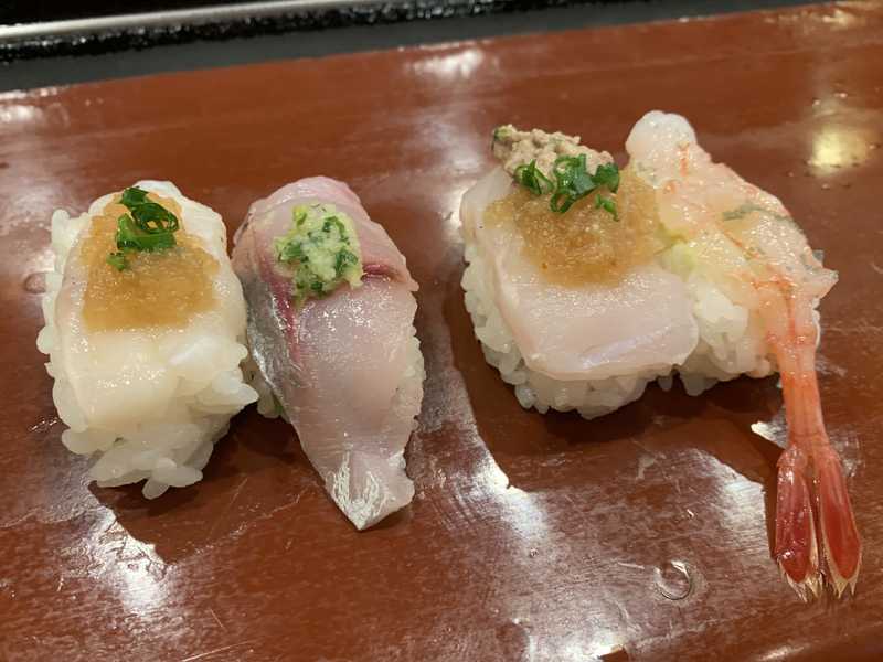 昭和の香りがする野々市 たぬき寿司 たぬきの置物が出迎えてくれるお店でおまかせ握り10貫 あさぴーのおいしい独り言