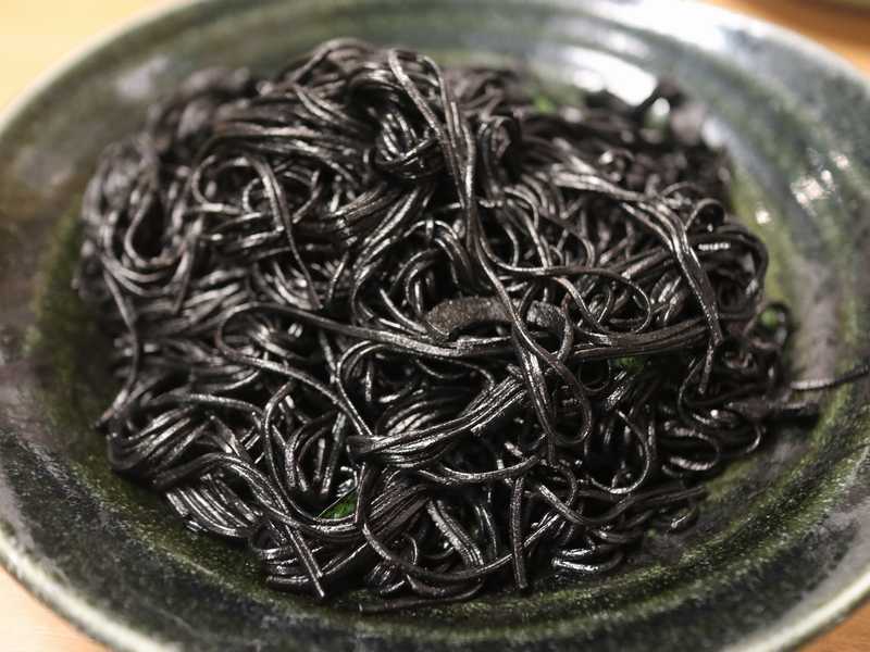 那覇の魚介料理の人気店 ちゅらさん亭 秘密のケンミンshowでも紹介されたイカスミカレー あさぴーのおいしい独り言