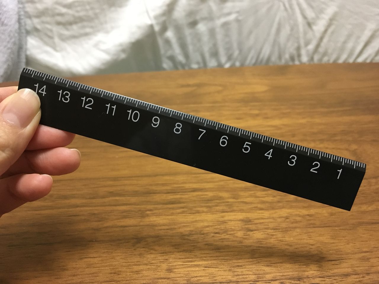 無印良品の白黒反転定規の紹介 弱視だけどなにか