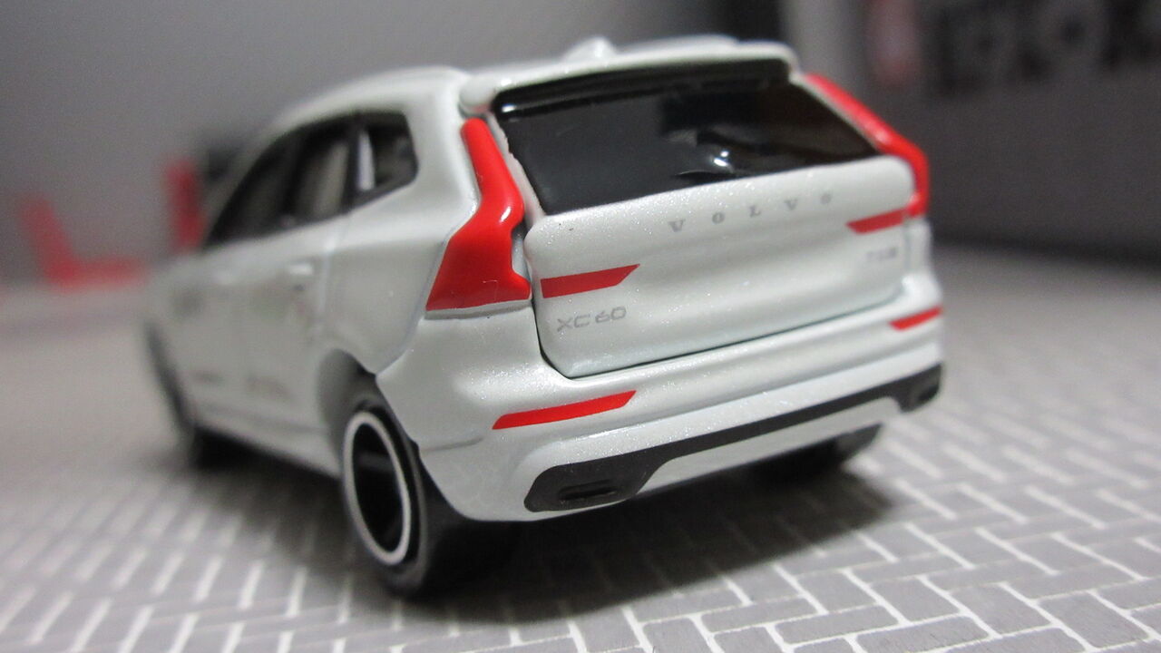 白い高級suv ひきこもりったいまっぷ 白い高級suv ひきこもりったいまっぷ