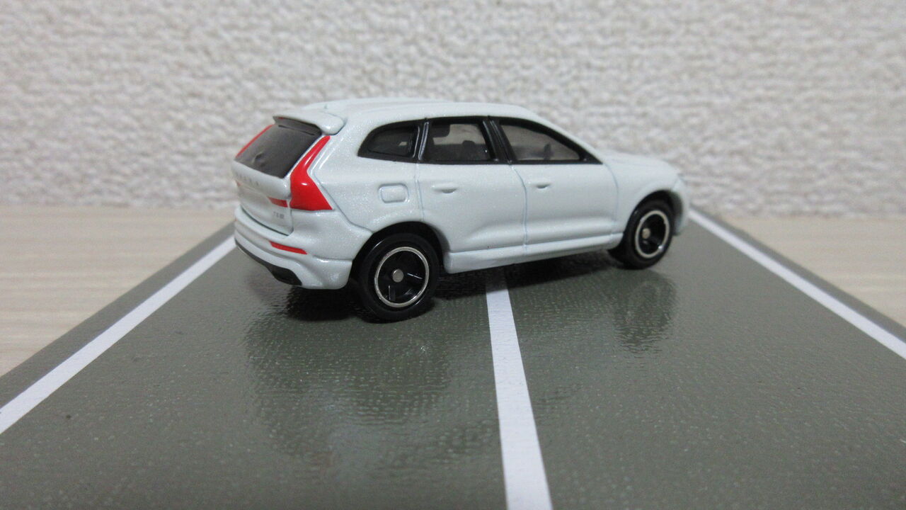 白い高級suv ひきこもりったいまっぷ 白い高級suv ひきこもりったいまっぷ