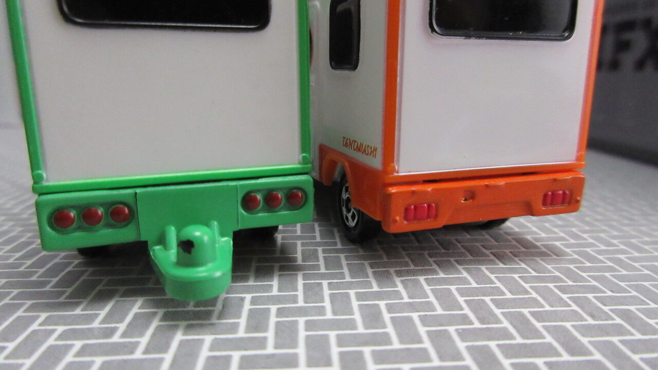 ★ネコ★ロングトミカ　ウニモグ 軌陸車＆　テントむし＆コロ ☆ネコ☆ロングトミカ ウニモグ 軌陸車＆ テントむし＆コロ