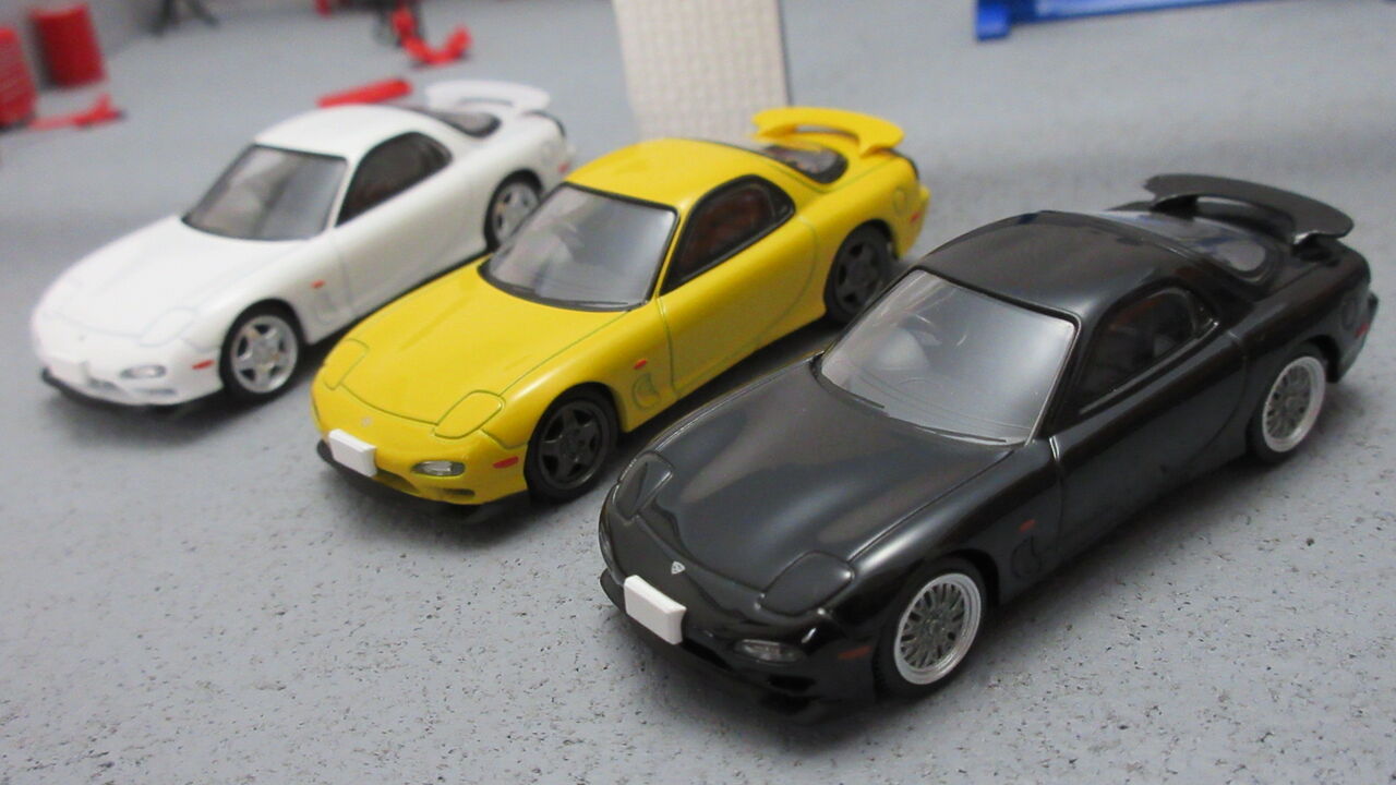 トミカリミテッドヴィンテージネオ　マツダ　RX-7 香港限定　2台セット Amazon | トミカ リミテッド ヴィンテージ ネオ 1/64 Mazda