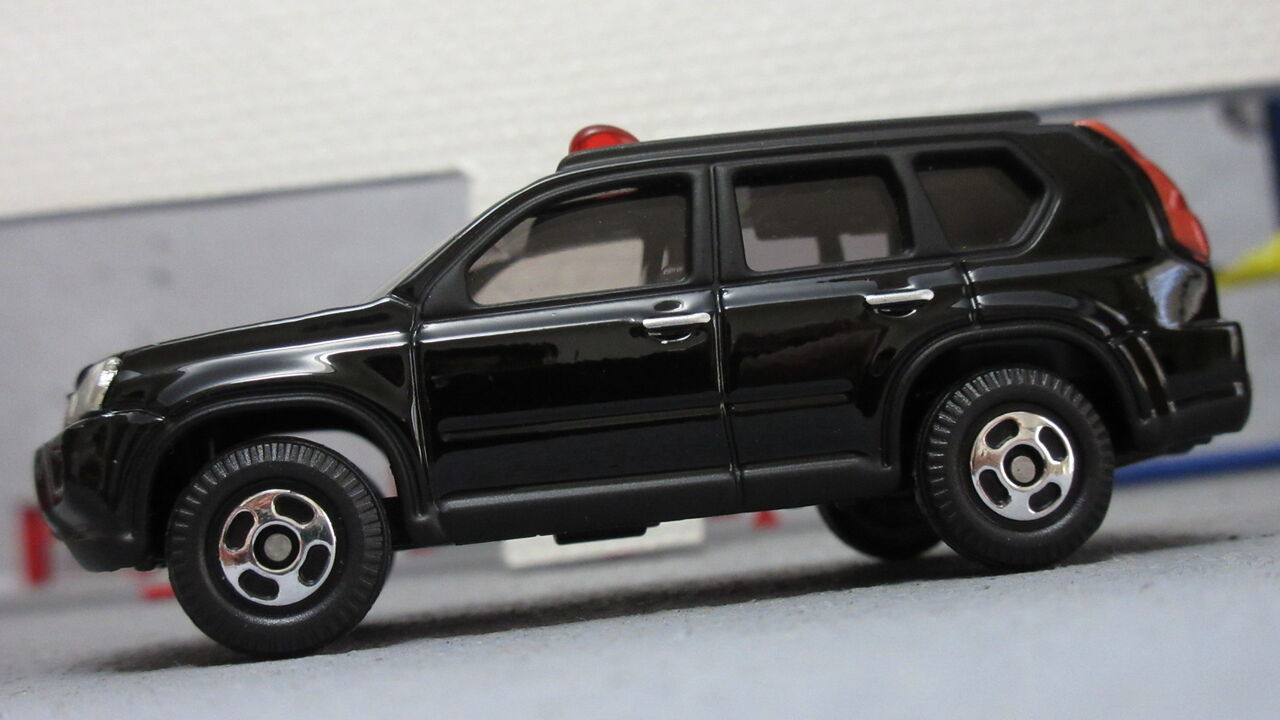 イオン特注 エクストレイル捜査用パトカー ひきこもりったいまっぷ