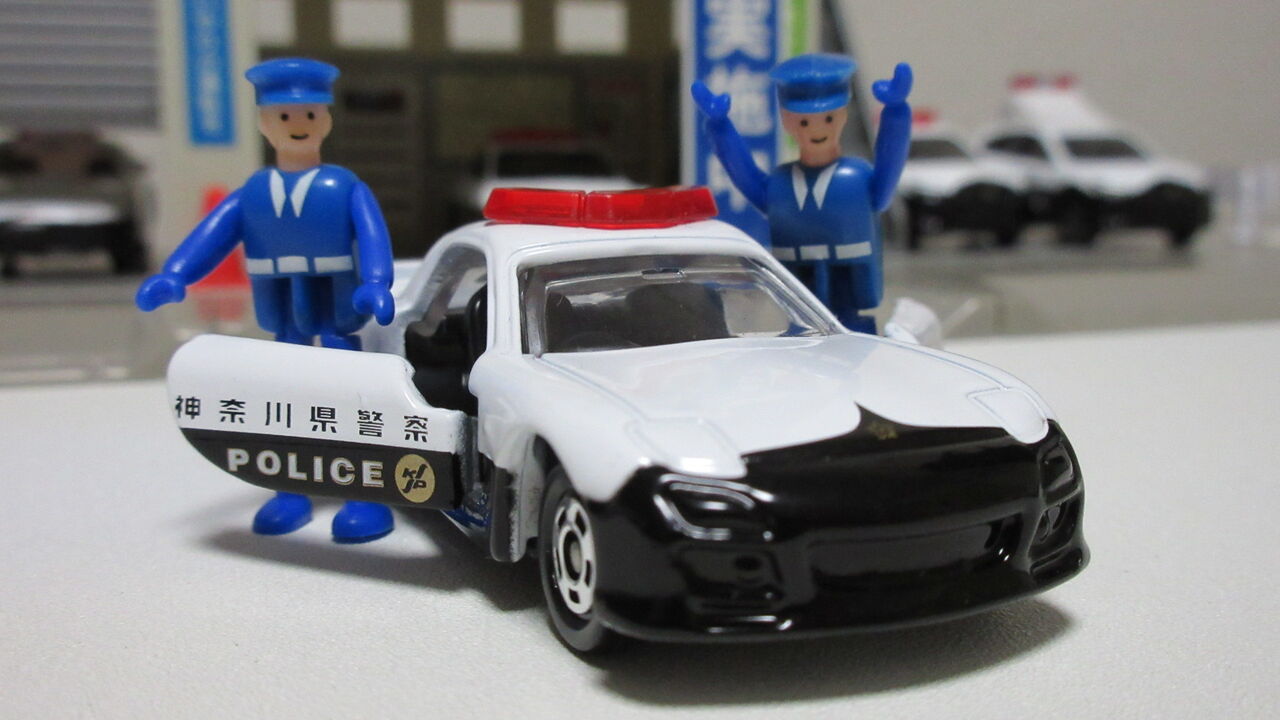 ｲﾍﾞﾝﾄﾓﾃﾞﾙ】RX-7パトカー : 自分の好きな音を勝手に出す
