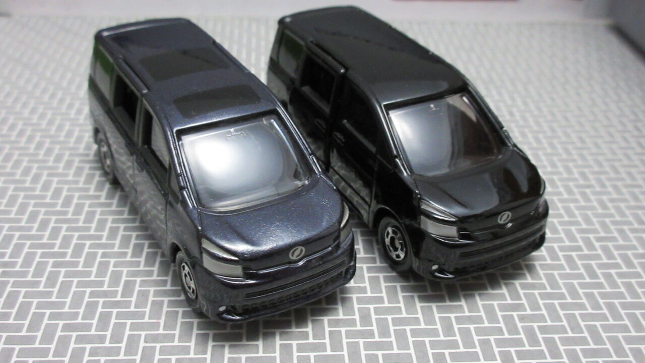 タカラトミー ファミリーミニバンセット 4台セット タカラトミー ファミリーミニバンセット 4台セット