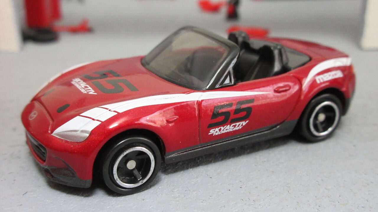 ｶｽﾀﾑﾄﾐｶ】グローバルMX-5カップカー : 自分の好きな音を勝手に出す