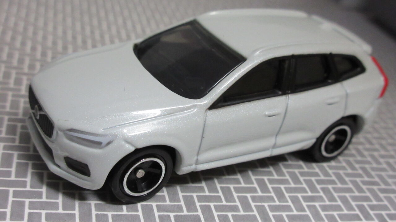 白い高級suv ひきこもりったいまっぷ 白い高級suv ひきこもりったいまっぷ