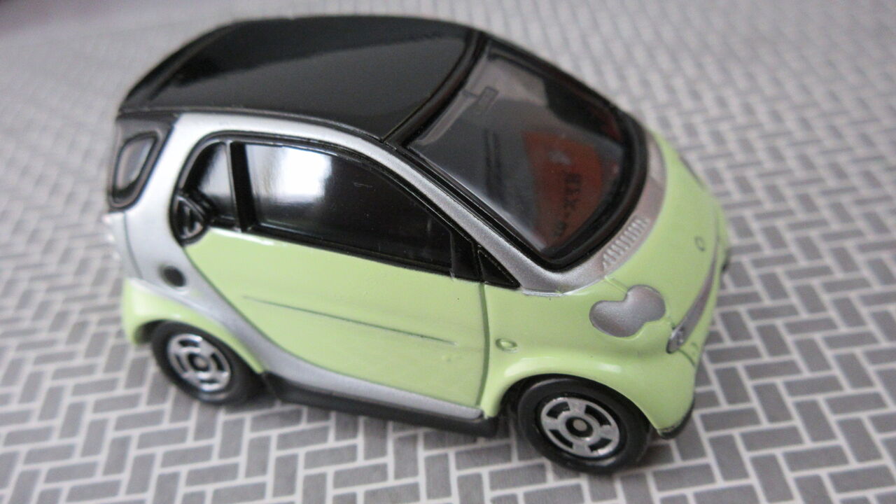 smart fortwo coupé ミニカー グリーン【非売品】 smart fortwo coupé ミニカー グリーン【非売品】 smart fortwo coupé
